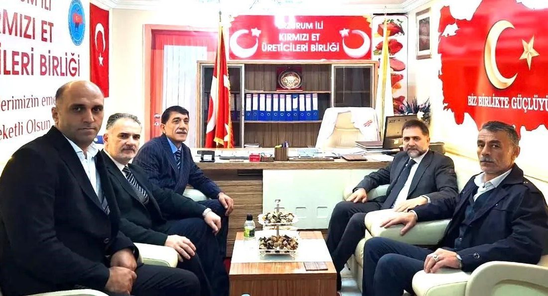 Yakutiye Belediye Başkanı Dr. Mahmut Uçar, beraberinde AK Parti Yakutiye