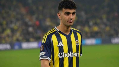 Fenerbahçe’de bugün ilk kez 11’de forma şansı bulan Yiğit Efe