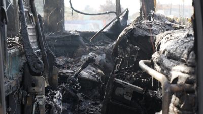 D-100 kara yolunun Kocaeli geçişinde alevlere teslim olan yolcu otobüsü