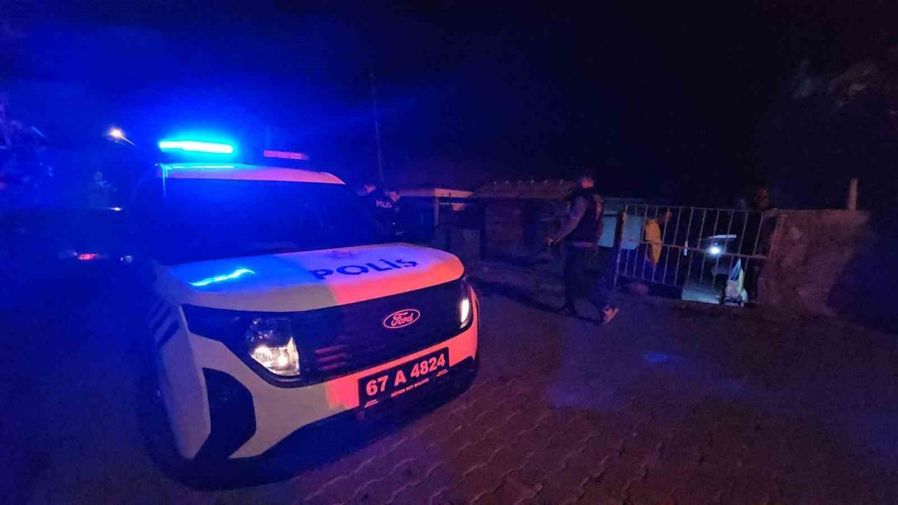 Zonguldak’ta 79 yaşındaki kadının evinde ölü bulunmasıyla ilgili soruşturma başlatıldı.