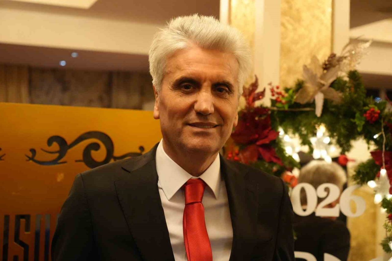 Estetik ve Plastik Cerrahi Uzmanı Prof. Dr. Hayati Akbaş, 2025