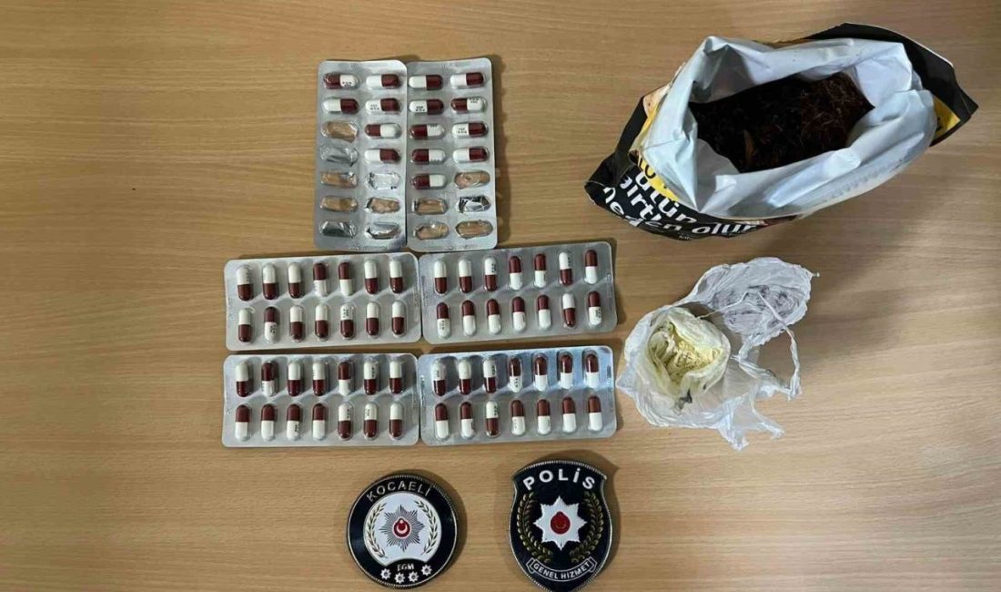 Kocaeli’nin İzmit ilçesinde polis ekiplerince 3 kişinin üstünde yapılan aramada