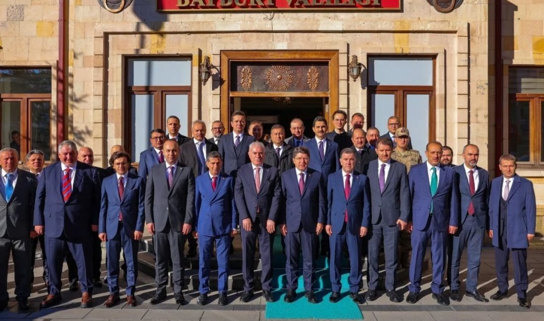 Adalet Bakanı Yılmaz Tunç, çeşitli temaslarda bulunmak üzere geldiği Bayburt’ta