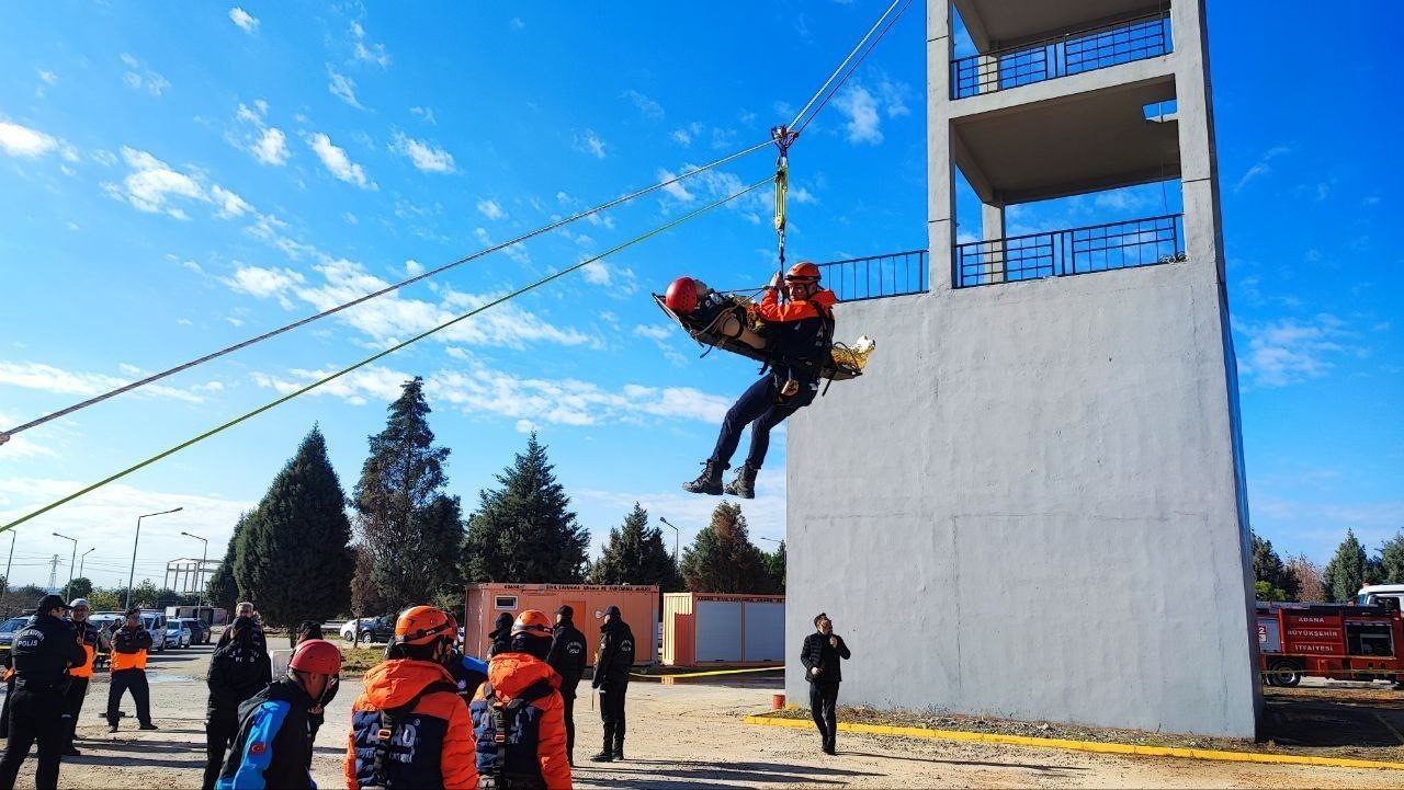 Adana’da AFAD koordinasyonunda 10 kurumdan 175 personelin katılımıyla deprem tatbikatı