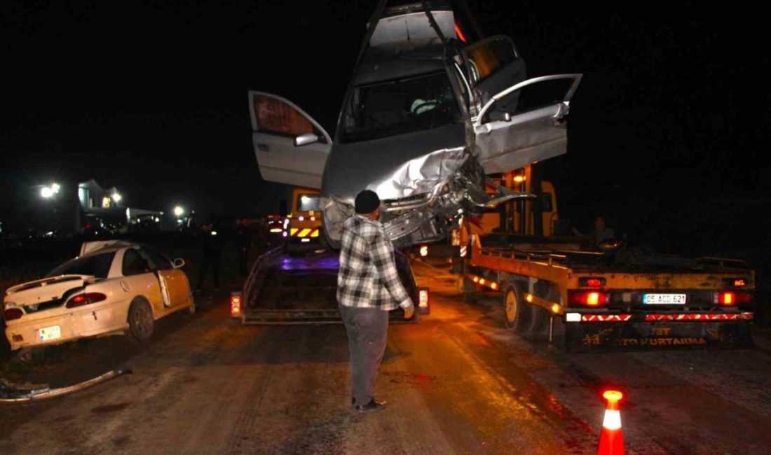 Amasya’da iki otomobilin kafa kafaya çarpışması sonucu meydana gelen kazada