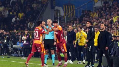 Galatasaray’ın genç futbolcusu Arda Ünyay, ilk derbisinde Fenerbahçe karşısına çıktı.