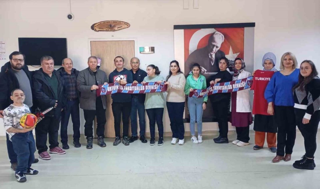 Artvin Trabzonspor Taraftarlar Derneği, özel gereksinimli bireyleri ziyaret ederek, Trabzonspor
