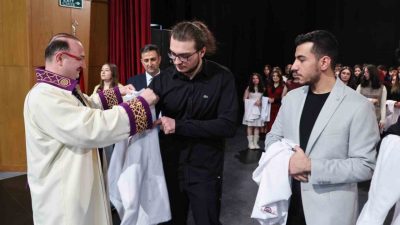 Atatürk Üniversitesi Tıp Fakültesi 1. sınıf öğrencilerine yönelik Geleneksel Önlük