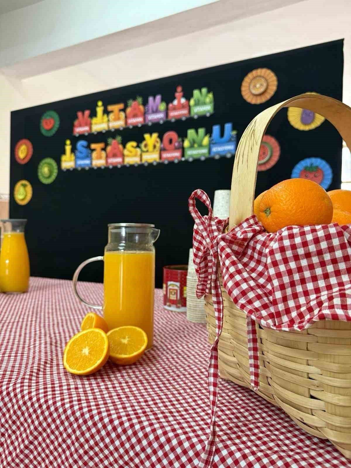 Aydıntepe’de gerçekleştirilen ’Vitamin İstasyonu’ etkinliğiyle ilkokul öğrencilerine sağlıklı beslenmenin önemi