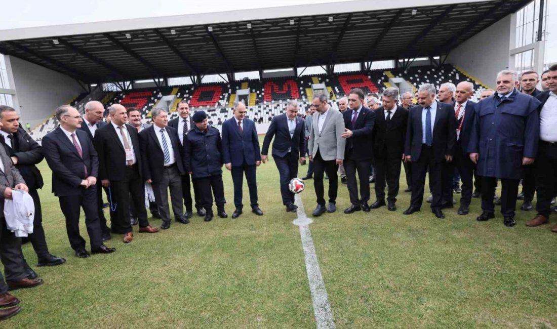 Gençlik ve Spor Bakanı Osman Aşkın Bak, Manisa’nın Soma ilçesinde