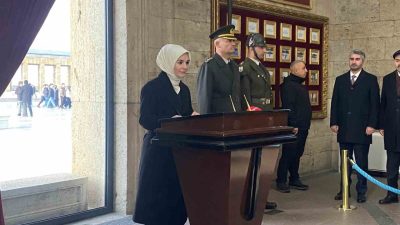 Aile ve Sosyal Hizmetler Bakanı Mahinur Özdemir Göktaş, beraberindeki heyetle