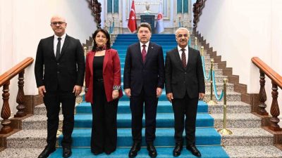 Adalet Bakanı Yılmaz Tunç, DEM Parti İmralı Heyeti üyelerinin gerçekleştirdiği