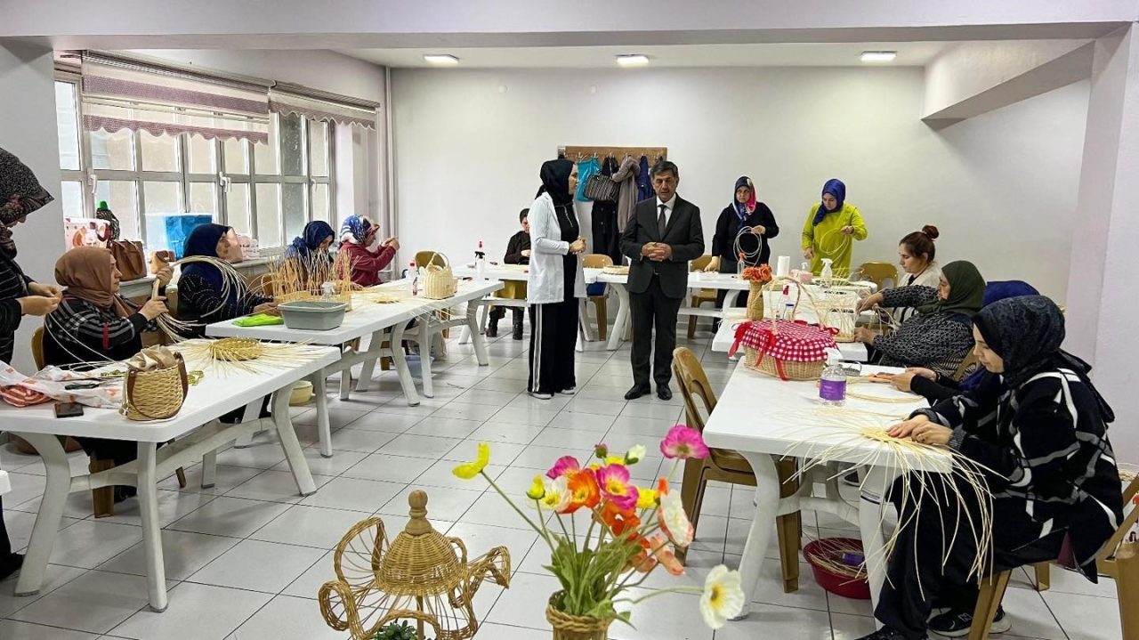 Erzincan Belediye Başkanı Bekir Aksun, belediye bünyesinde faaliyet gösteren Erzincan