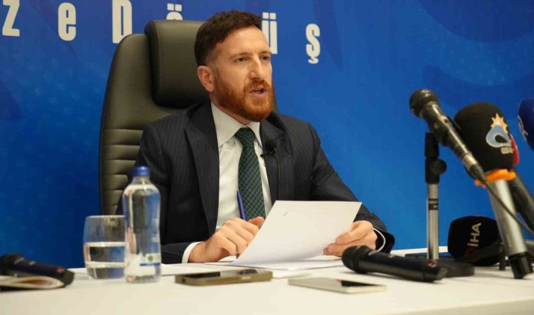 Erzurumspor FK Başkanı Ahmet Dal, düzenlediği basın toplantısında takımın ligdeki