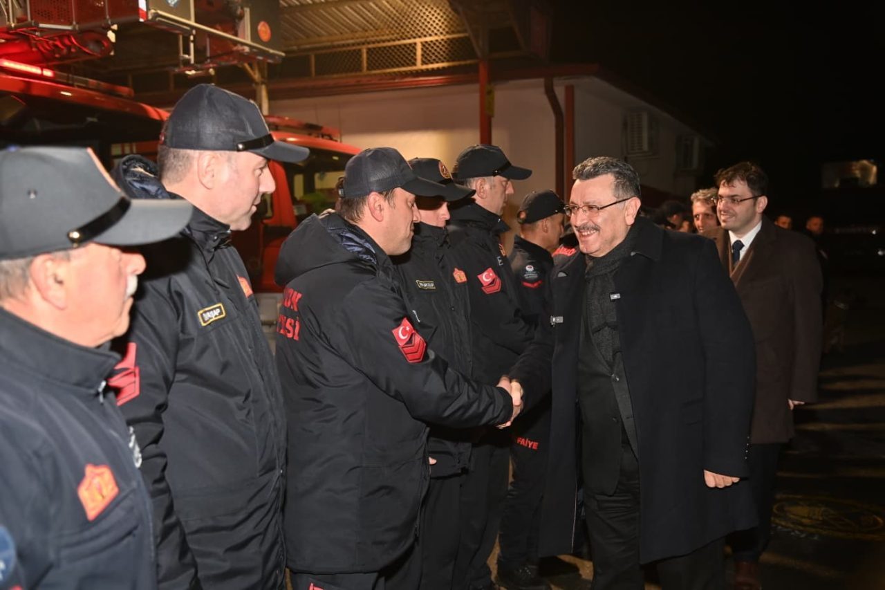 Trabzon Büyükşehir Belediye Başkanı Ahmet Metin Genç, yılbaşında görev yapan