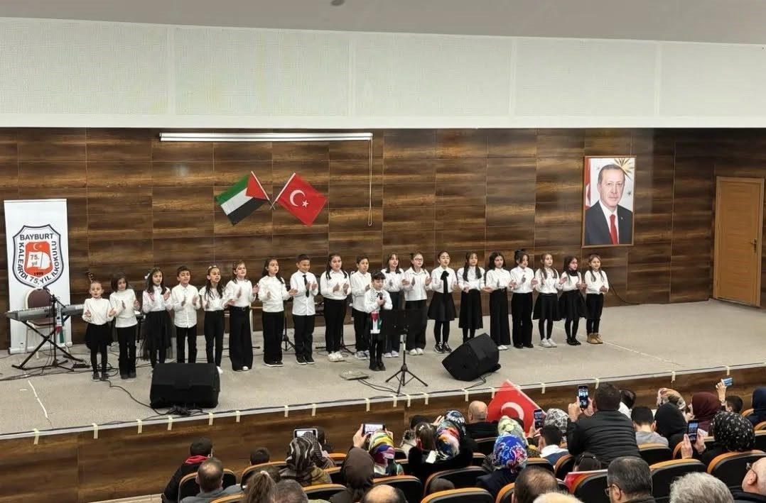 Bayburt Kaleardı 75. Yıl İlkokulu tarafından Filistin’e destek amacıyla dayanışma