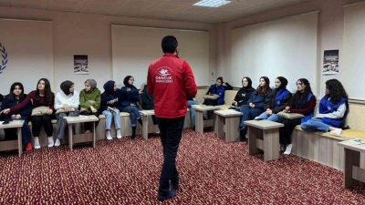 Bayburt Gençlik Merkezi tarafından gençlere yönelik bağımlılıkla mücadele kapsamında bilgilendirme