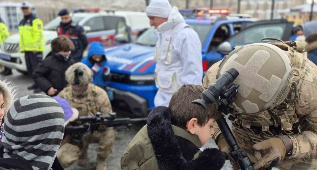 Bayburt İl Jandarma Komutanlığı ekipleri tarafından Tutum, Yatırım ve Türk