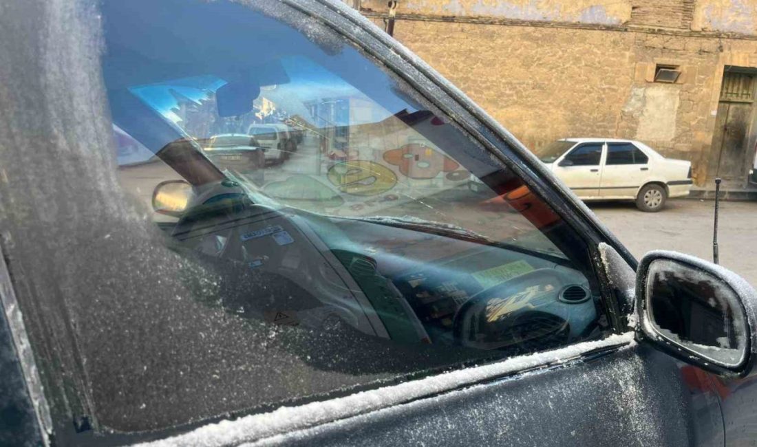Bayburt’ta dondurucu soğuklar sabah saatlerinde yaşamı olumsuz etkilemeye devam ediyor.