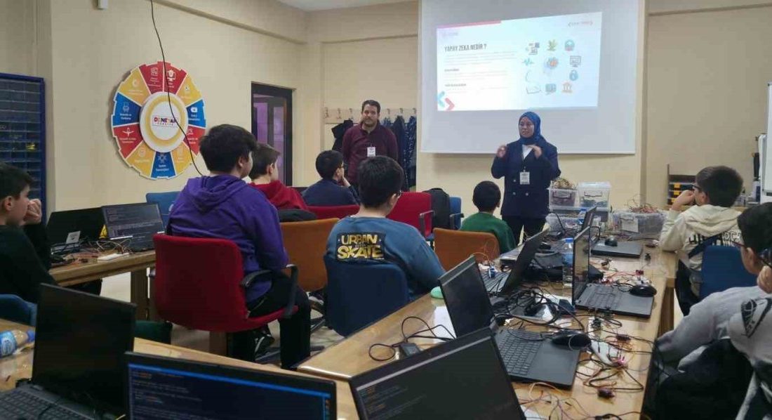 Bayburt Gençlik Merkezi tarafından GEN-2030 Dijital Yetkinlikler ve Yapay Zekâ