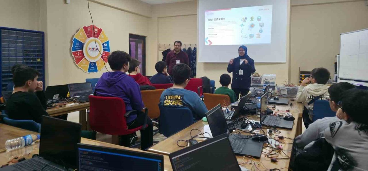 Bayburt Gençlik Merkezi tarafından GEN-2030 Dijital Yetkinlikler ve Yapay Zekâ