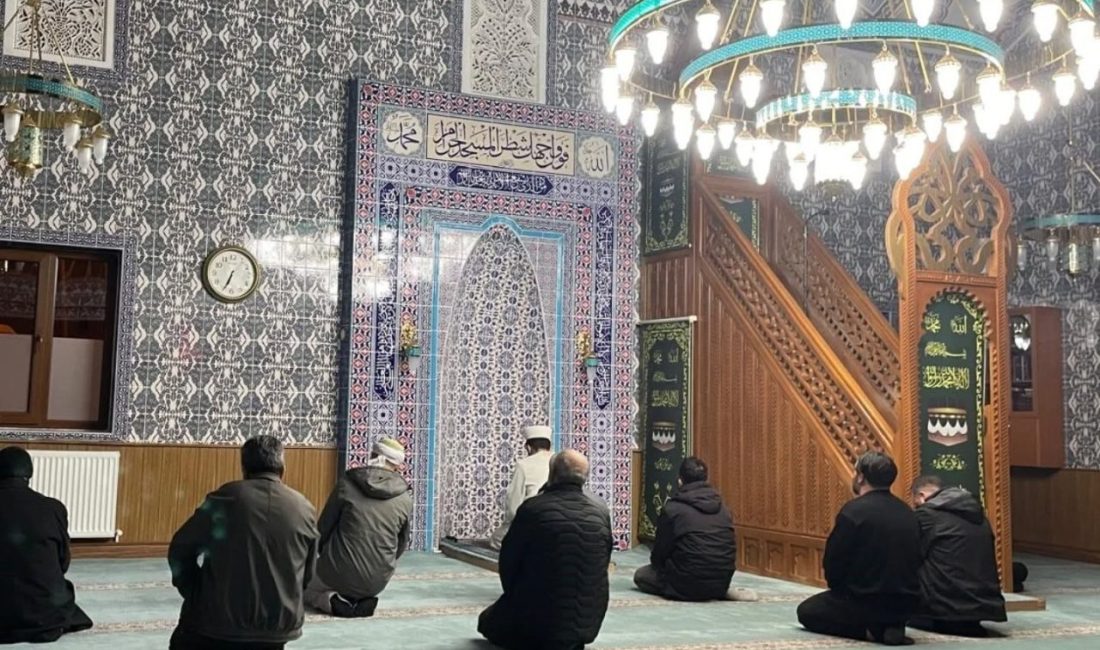 ‘Camide, minberde ve mihrapta gençler var’ projesi kapsamında Bayburt’ta üniversite