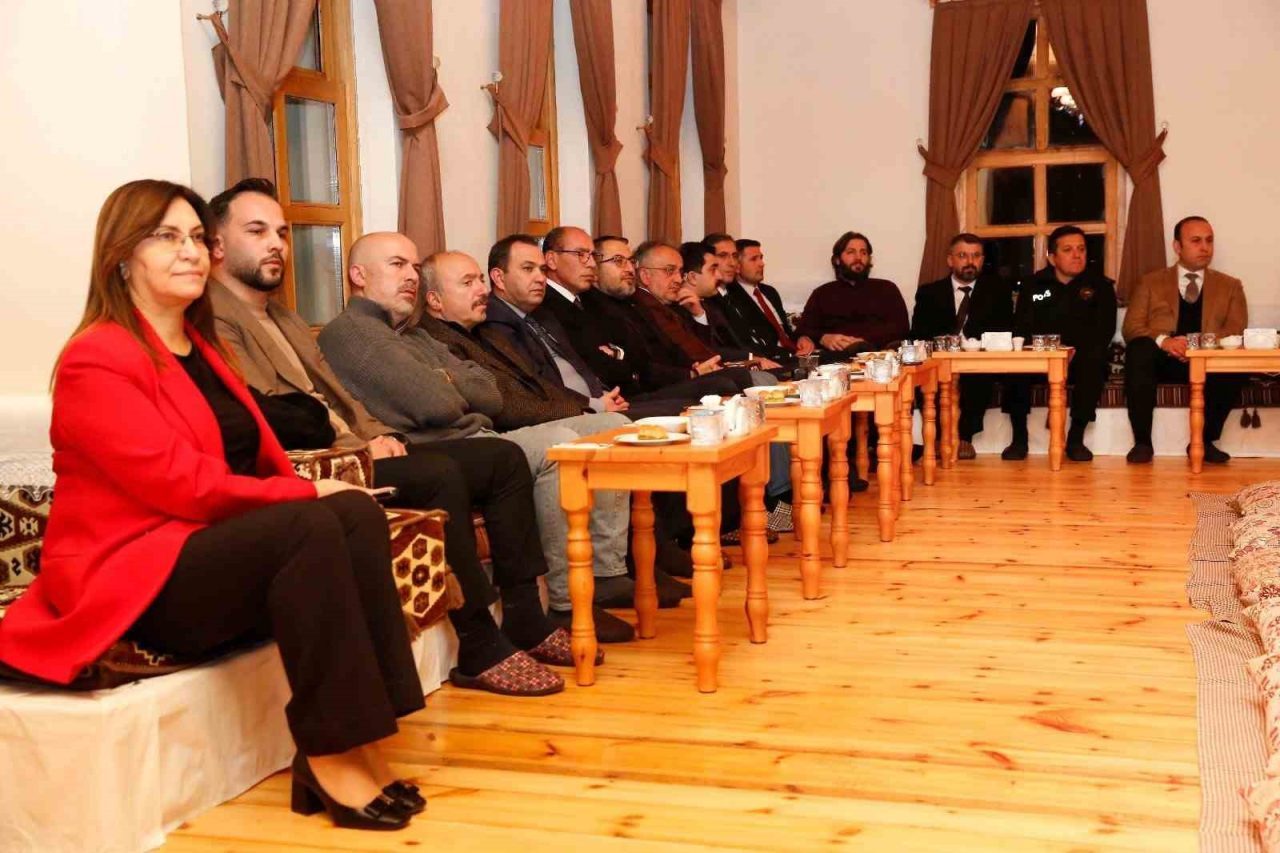 Bayburt Üniversitesi Danışma Kurulu Toplantısı gerçekleştirilerek, üniversitenin yıl sonu faaliyetleri