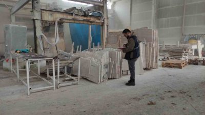 PVC kapı, pencere ve doğal taş üretimi yapılan iş yerlerinde