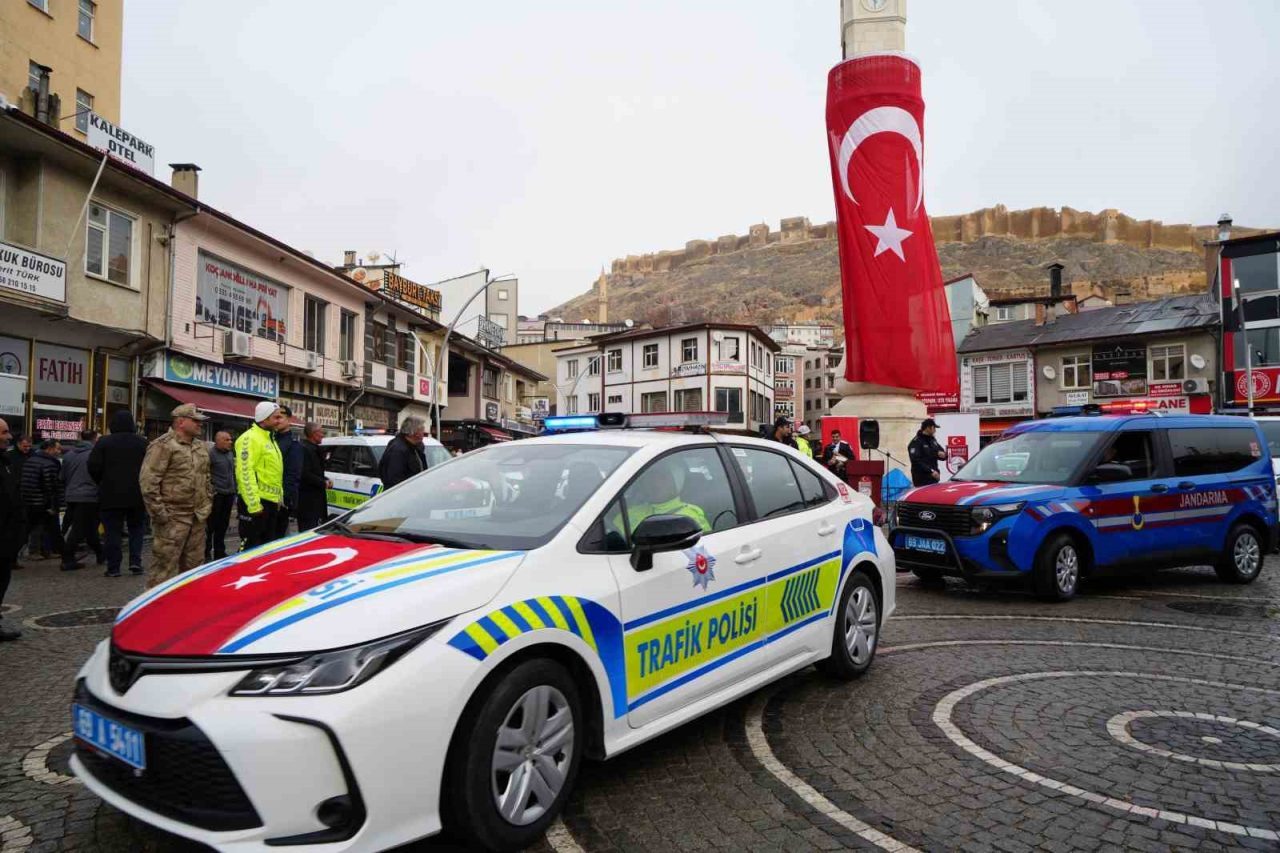 Bayburt İl Jandarma Komutanlığı ile İl Emniyet Müdürlüğünün araç filosuna