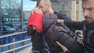 Zonguldak’ta aralarında çıkan küfürlü konuşma tartışmasının kavgaya dönüşmesi üzerine Serkan