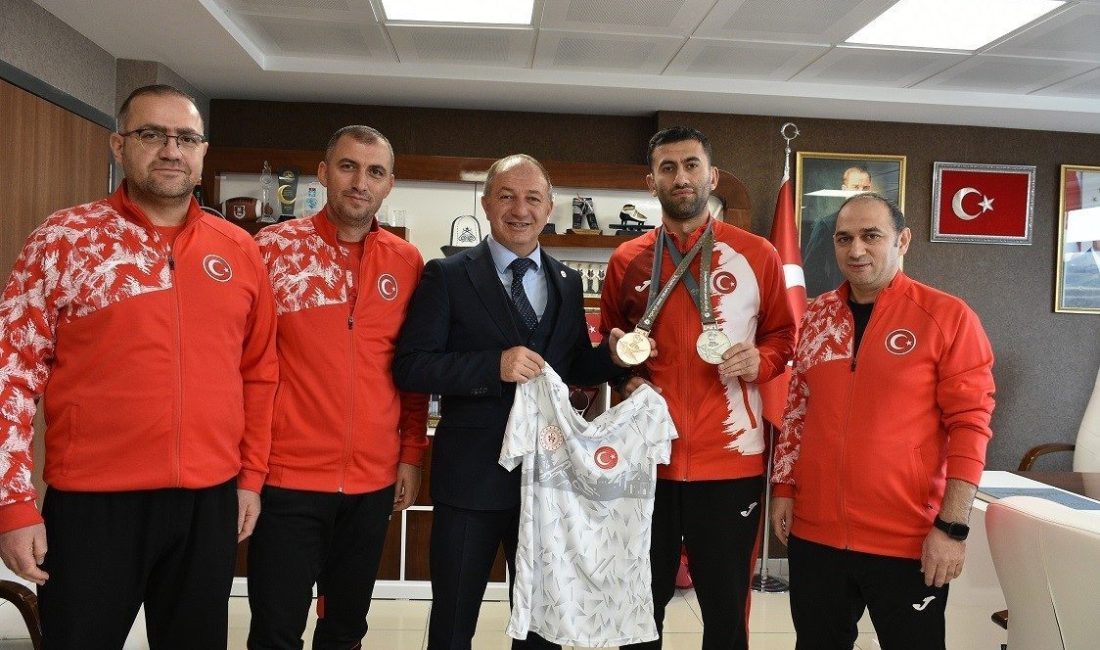 Erzurum Gençlik ve Spor İl Müdürü Levent Çakmur, Japonya’nın başkenti