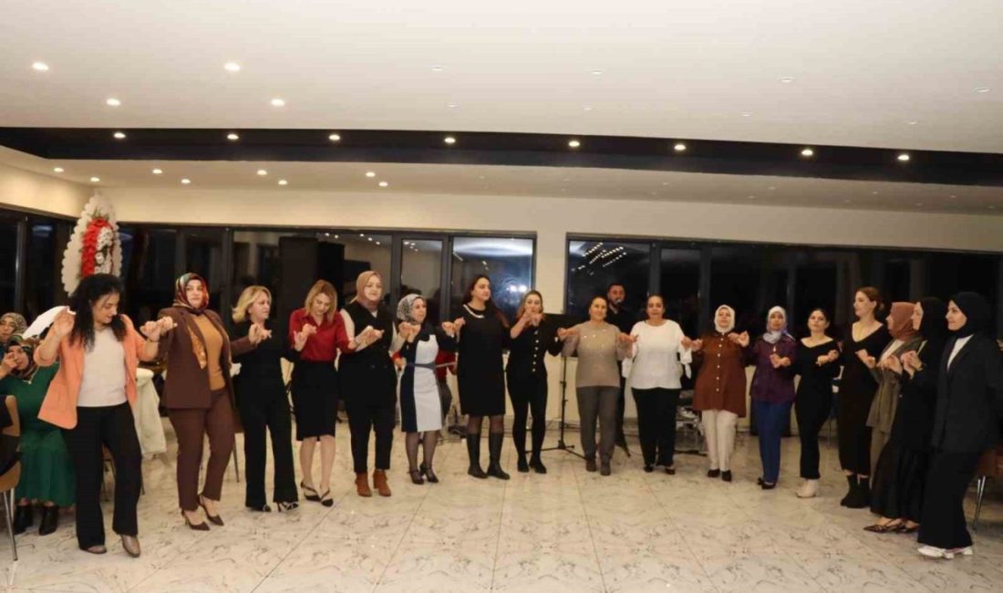 Erzurum’un Oltu ilçesinde çalışan kadınlar, kendilerine moral ve motivasyon sağlayan