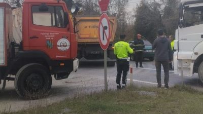 Zonguldak’ın Çaycuma ilçesinde tır ile otomobilin çarpışması sonucunda yaralamalı ve