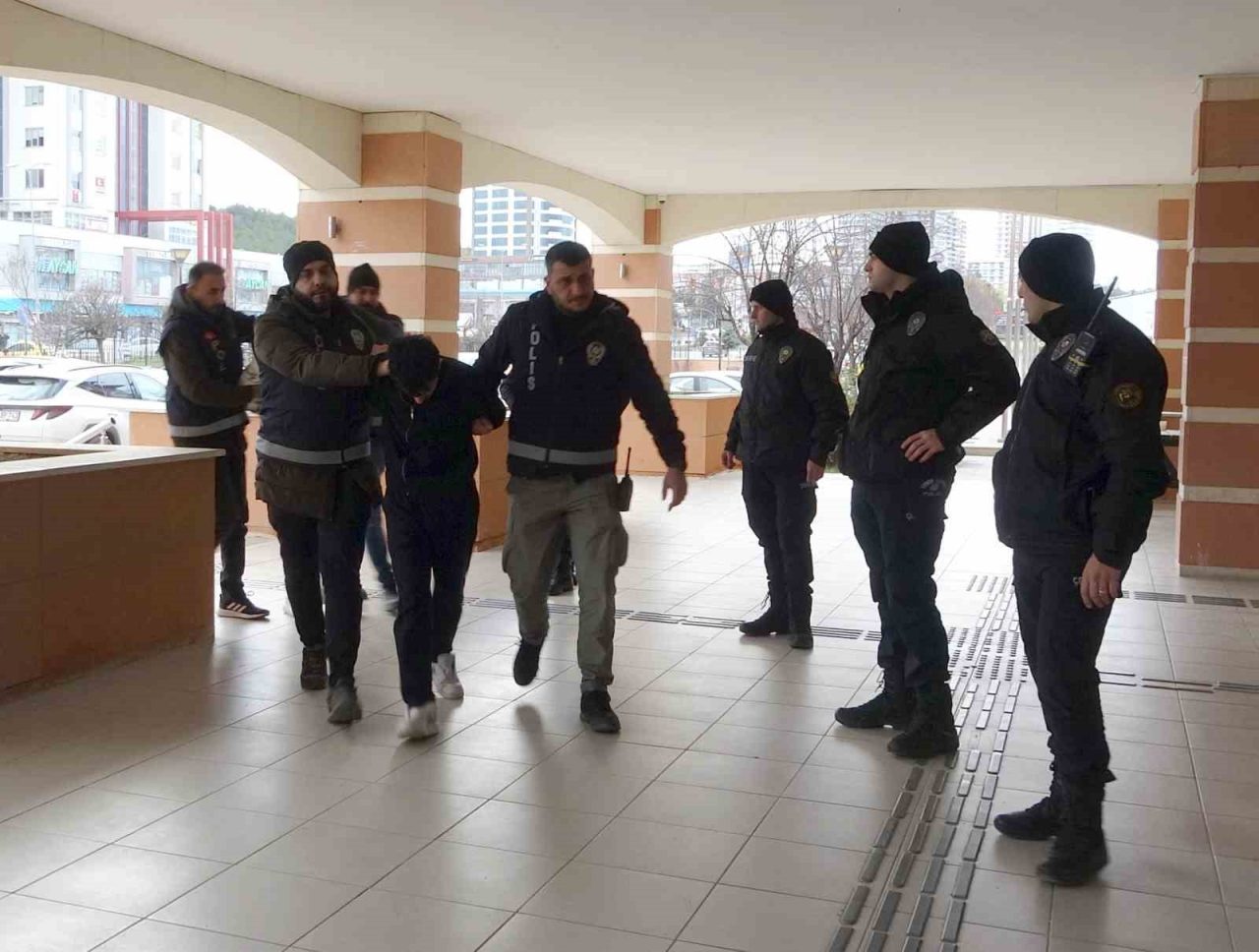 Kastamonu’da bir kişinin hayatını kaybettiği bıçaklı kavgayla ilgili gözaltına alınan