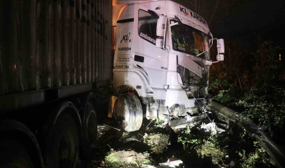 Sakarya D-650 kara yolunda 2 tır, 1 midibüs, 1 kamyonet