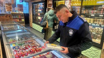 Darıca Belediyesi Zabıta Müdürlüğü ekipleri, yılbaşı öncesinde ilçe genelindeki işletmelerde
