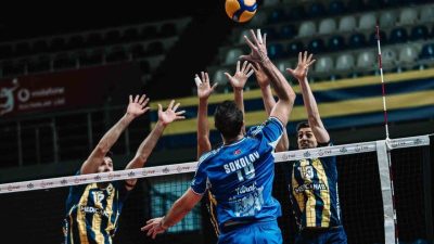 Efeler Ligi 8. haftasında Fenerbahçe Medicana, evinde karşılaştığı Halkbank’a 3-0
