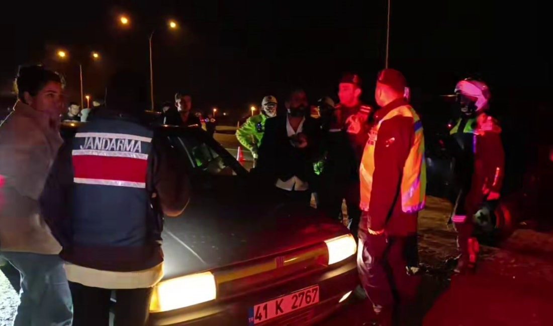 Sakarya’nın Karasu ilçesinde polis ve jandarma ekiplerinin ortaklaşa gerçekleştirdiği huzur