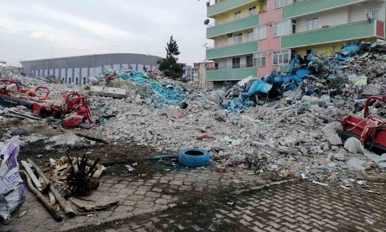 Kahramanmaraş merkezli depremlerde Malatya’da 19 kişinin hayatını kaybettiği, 5 kişinin