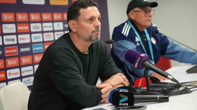 Antalyaspor Teknik Direktörü Erol Bulut, Galatasaray mağlubiyetinin ardından, “Böyle takımlara