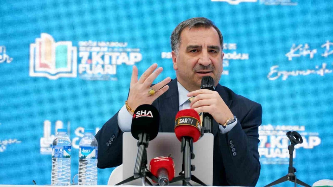 Türkiye Dil ve Edebiyat Derneği Erzurum Şube Başkanı Murat Ertaş