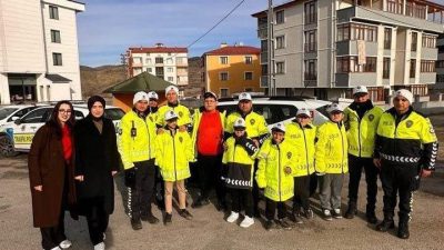 Erzincan İl Emniyet Müdürlüğü Bölge Trafik Denetleme İstasyon Amirliği personeli,