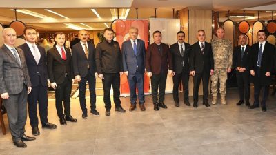 Erzincan Valisi Hamza Aydoğdu; Erzincan Belediye Başkanı Bekir Aksun, Cumhuriyet