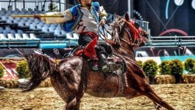 Erzincan’da geleneksel cirit kültürünün yaşatılması amacıyla düzenlenen cirit gösterisi, 14