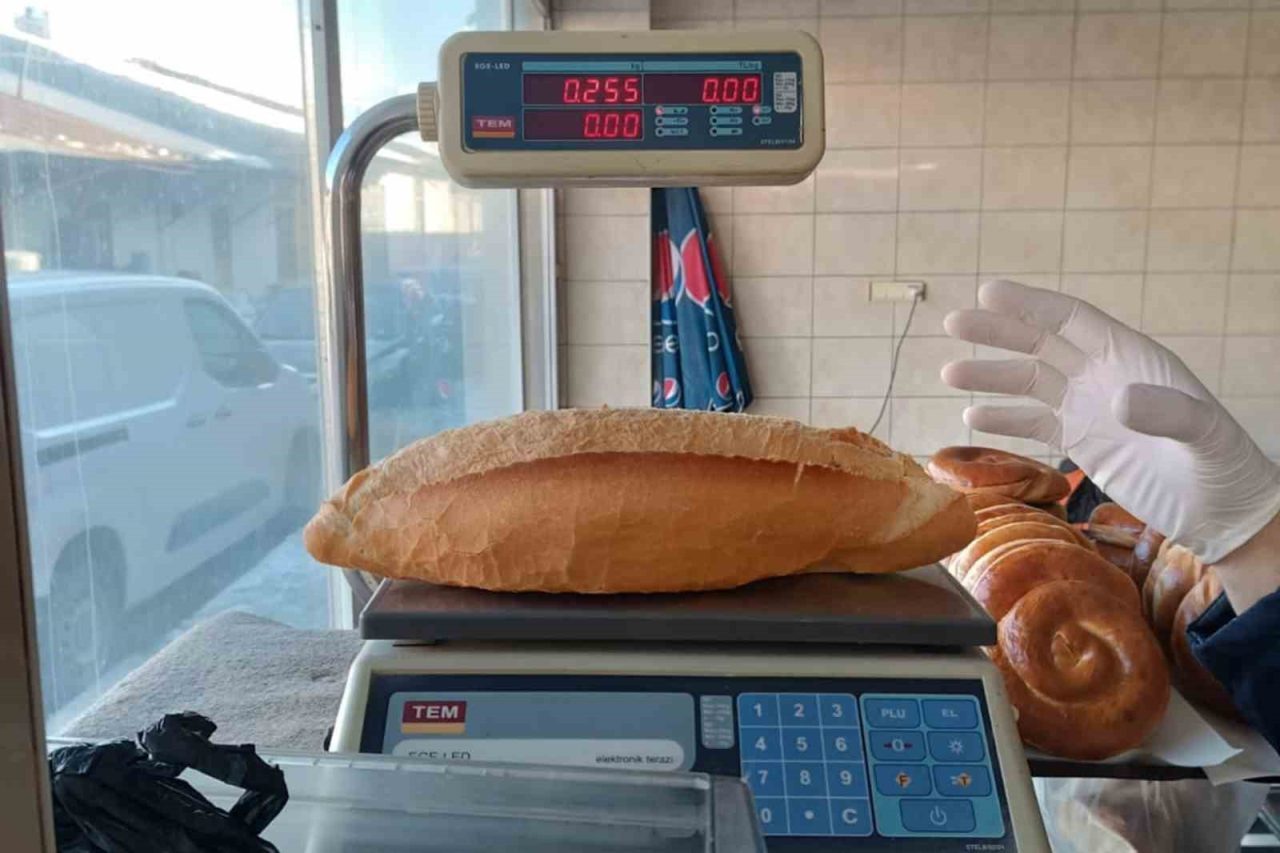 Erzincan Belediyesi Zabıta Müdürlüğü ekipleri, vatandaşların sağlıklı ve güvenilir gıdaya