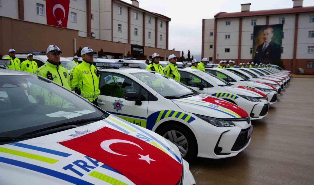 Erzincan’da emniyet ve jandarma teşkilatlarına kazandırılan 122 yeni hizmet aracı,