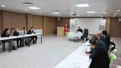 Erzincan’da gerçekleştirilen Halk Günü Toplantısı’nda 52 vatandaşın istek ve sorunları