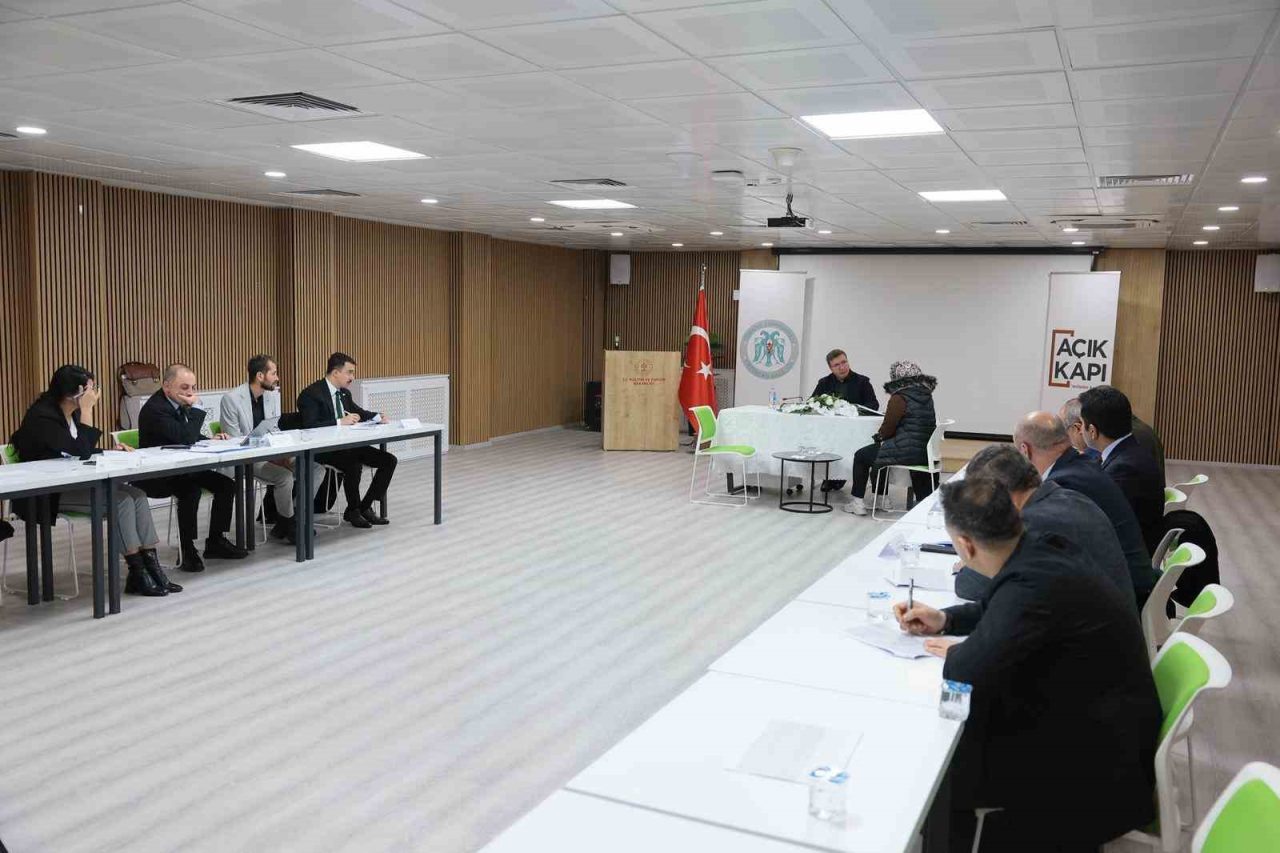 Erzincan’da gerçekleştirilen Halk Günü Toplantısı’nda 52 vatandaşın istek ve sorunları