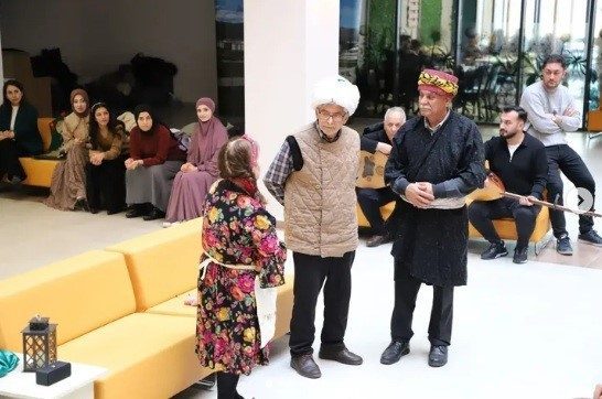 Erzincan Binali Yıldırım Üniversitesi (EBYÜ) ev sahipliğinde düzenlenen “Kuşaklararası Masal