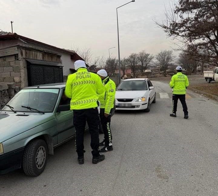 Erzincan Emniyet Müdürlüğü tarafından çocuk ve gençlerin güvenli bir eğitim